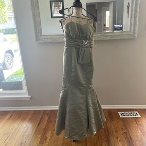 Olive green formal Girls size 4 dress